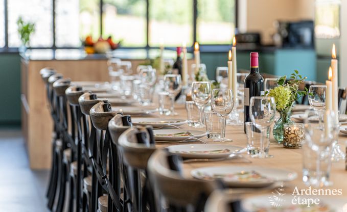 Villa de luxe spacieuse � Gesves pour 24 personnes avec piscine, sauna, fitness et 11 chambres