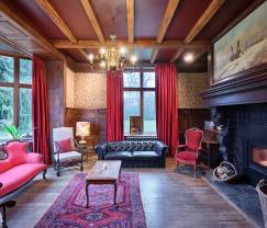 Château convivial à Gouvy : idéal pour 32 personnes avec 16 chambres dans l'Ardenne