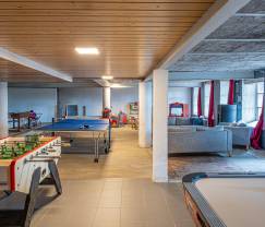 Maison de vacances authentique à Gouvy pour 15 personnes, avec 6 chambres et jardin privé