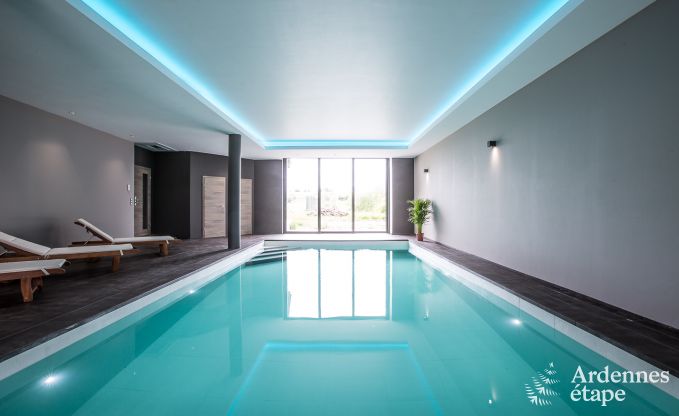 Maison de vacances pour 9 personnes avec piscine intérieure à Etalle