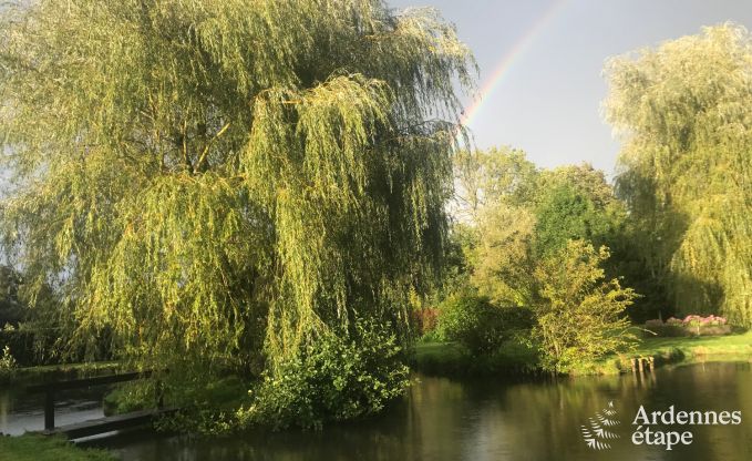 Charmante maison pour 8 personnes � Hamois avec 4 chambres, 3 salles de bains, jardin priv�, salle de jeux et terrasse au bord de l'eau