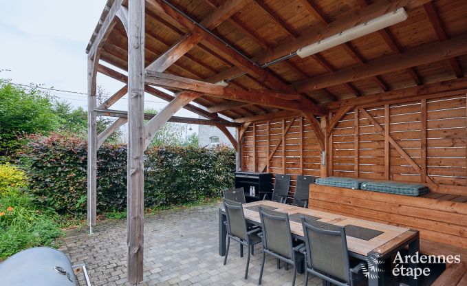 Grande maison de vacances en deux btiments  Han-sur-Lesse pour 13 personnes avec piscine intrieure