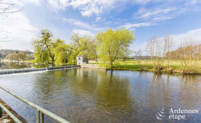 Grande maison de vacances en deux btiments  Han-sur-Lesse pour 13 personnes avec piscine intrieure