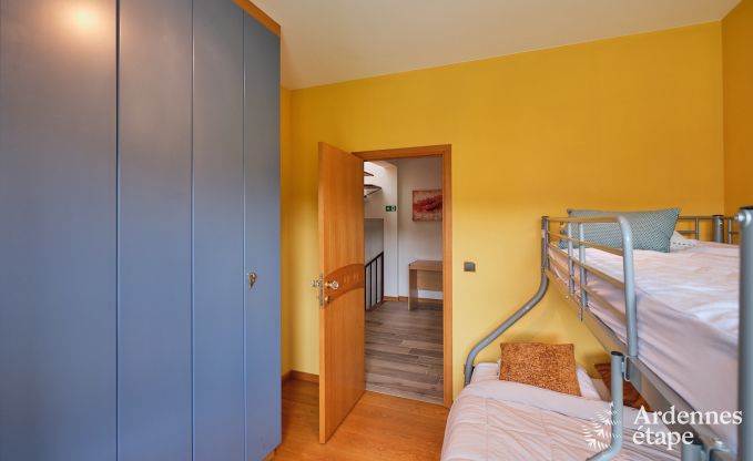 Grande maison de vacances en deux btiments  Han-sur-Lesse pour 13 personnes avec piscine intrieure