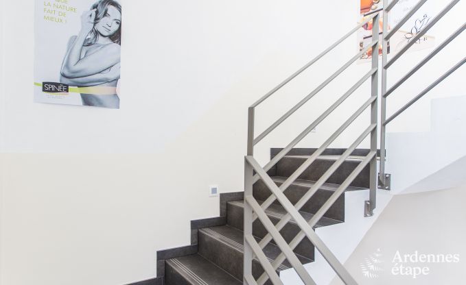 Grande maison de vacances en deux btiments  Han-sur-Lesse pour 13 personnes avec piscine intrieure