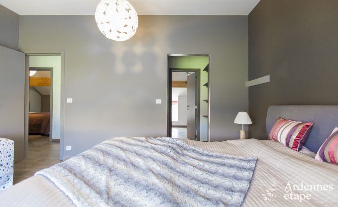 Grande maison de vacances en deux btiments  Han-sur-Lesse pour 13 personnes avec piscine intrieure