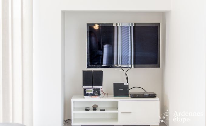 Grande maison de vacances en deux btiments  Han-sur-Lesse pour 13 personnes avec piscine intrieure