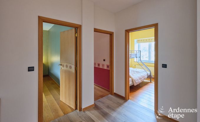 Grande maison de vacances en deux btiments  Han-sur-Lesse pour 13 personnes avec piscine intrieure