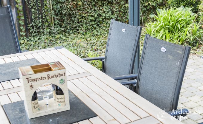 Grande maison de vacances en deux btiments  Han-sur-Lesse pour 13 personnes avec piscine intrieure