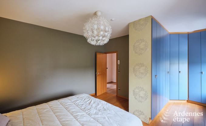 Grande maison de vacances en deux btiments  Han-sur-Lesse pour 13 personnes avec piscine intrieure