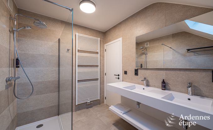 Maison de vacances � H�ron pour 12 personnes en Ardenne