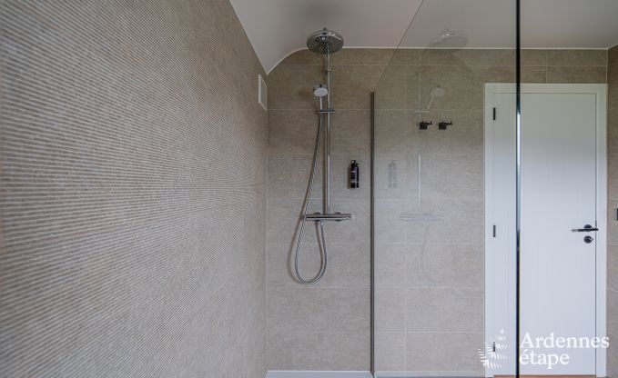 Maison de vacances � H�ron pour 12 personnes en Ardenne