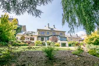 Villa de Luxe  Houffalize pour 24 personnes en Ardenne