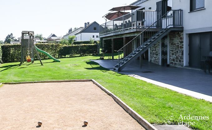 villa de luxe  Houffalize : hbergement pour 18 personnes avec piscine, sauna et jardin priv en Ardenne