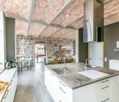 Gîte insolite à Houyet pour 10/14 personnes en Ardenne