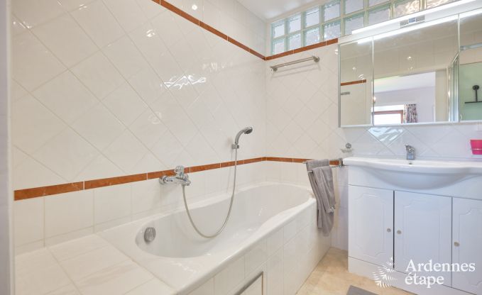 Maison de vacances  La Roche-en-Ardenne avec jardin et terrasse