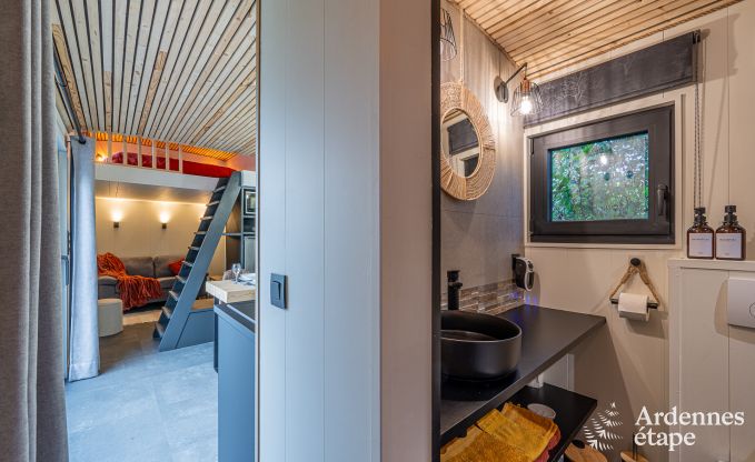 Charmante tiny house pour 4 personnes  Lglise avec kitchenette, poele  pellets et jardin priv