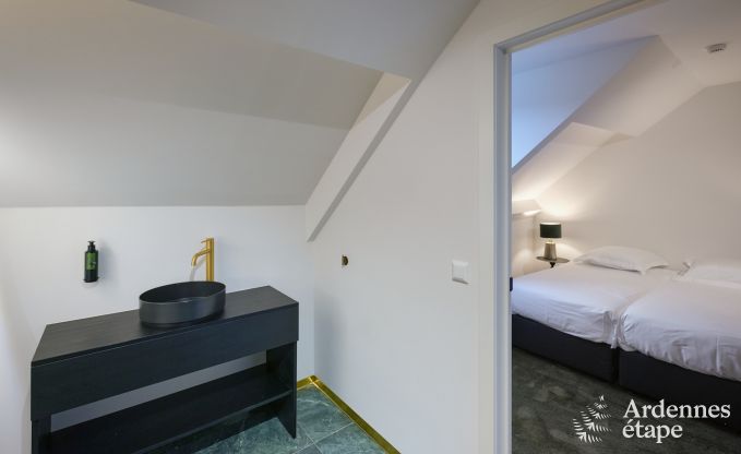 Ch�teau � Libin : s�jour �l�gant pour 40 personnes avec des �quipements �tendus