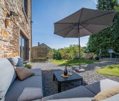 Grande maison de vacances à Libin pour 15 personnes avec salles de bains privées et cuisine professionnelle