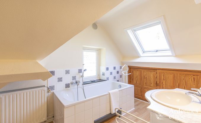 Maison de vacances � Libin pour 14 personnes en Ardenne