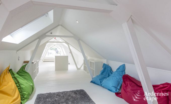 Maison de vacances pour 15 personnes � Libramont avec piscine int�rieure, sauna et jardin priv� au bord de l'eau