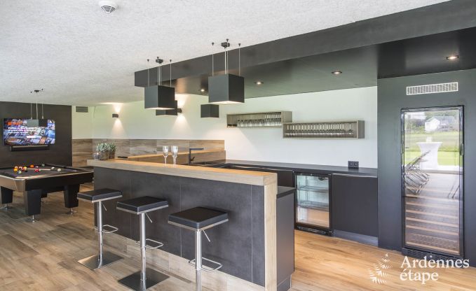 Maison de vacances pour 15 personnes � Libramont avec piscine int�rieure, sauna et jardin priv� au bord de l'eau