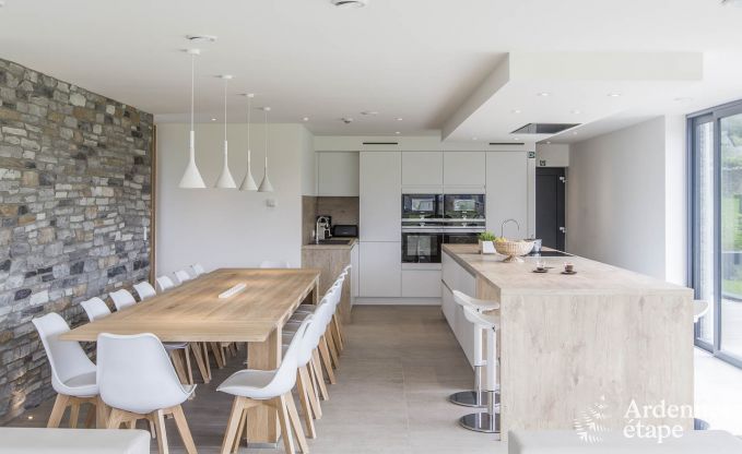 Maison de vacances pour 15 personnes � Libramont avec piscine int�rieure, sauna et jardin priv� au bord de l'eau