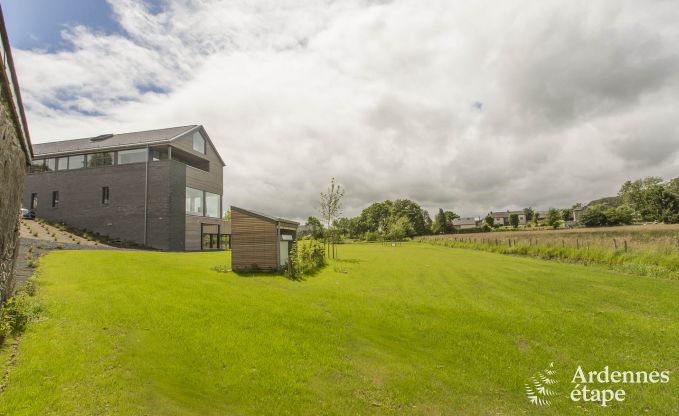 Maison de vacances pour 15 personnes � Libramont avec piscine int�rieure, sauna et jardin priv� au bord de l'eau