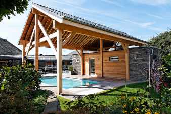 Gte authentique  la ferme avec centre bien-tre et piscine  Lierneux