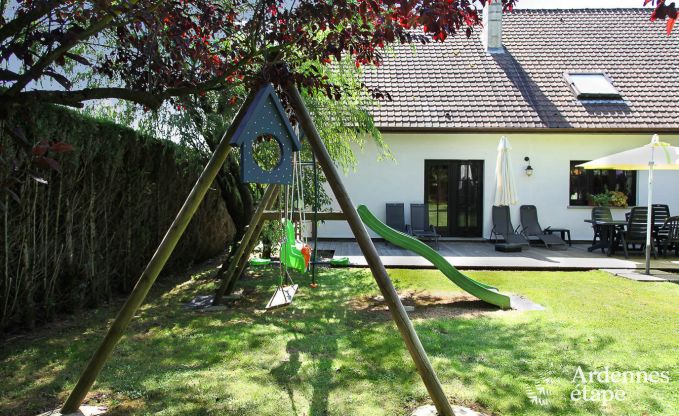 Jolie villa de vacances avec centre wellness pour 9 pers. à Lierneux