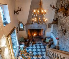 Charmante maison chien admis à Manhay pour 8 personnes, avec piscine extérieure chauffée, étang privé et garage à vélos à la lisière de la forêt