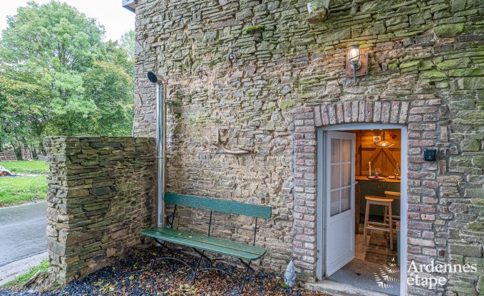 Maison de vacances originale et confortable pour 2 personnes � Manhay avec terrasse priv�e et po�le � pellets