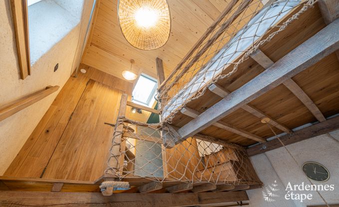 Maison de vacances originale et confortable pour 2 personnes � Manhay avec terrasse priv�e et po�le � pellets