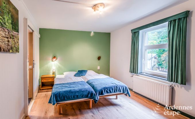 Maison de vacances spacieuse  Maredsous en Ardenne : Confort et divertissements pour 29 personnes