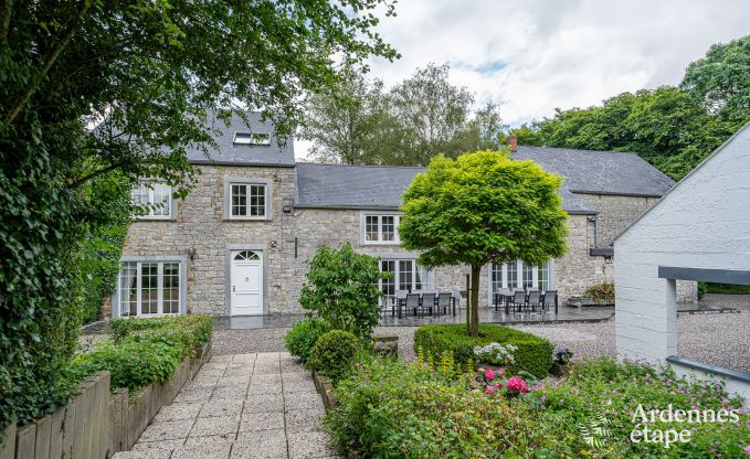 Authentique maison de vacances pour 15 avec boxes pour chevaux  Mettet, Ardenne