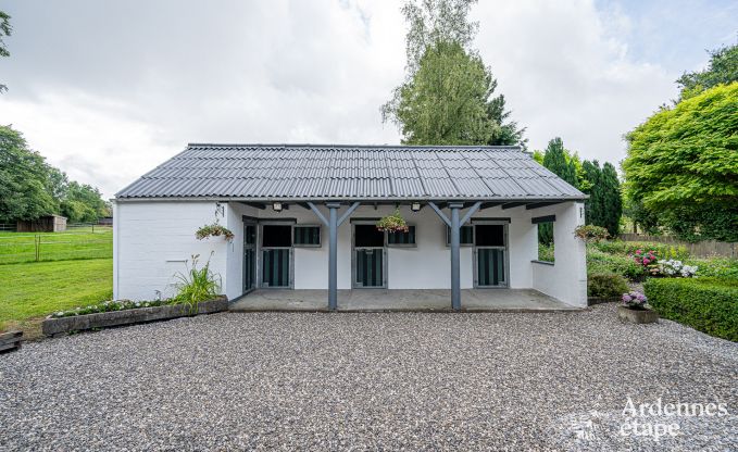 Authentique maison de vacances pour 15 avec boxes pour chevaux  Mettet, Ardenne