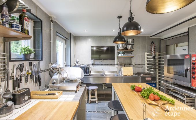 Escapade en pleine nature en Ardenne : Villa spacieuse  Houffalize (Nadrin) pour 18 personnes avec nombreux quipements et services, animaux bienvenus