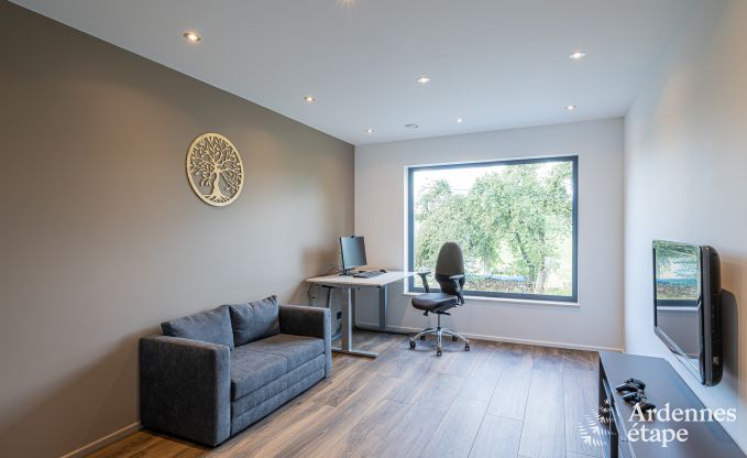 Villa de luxe avec piscine intrieure  Neufchteau pour 8 personnes, parfaite pour familles et couples