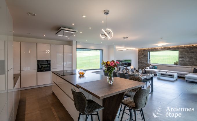 Villa de luxe avec piscine intrieure  Neufchteau pour 8 personnes, parfaite pour familles et couples