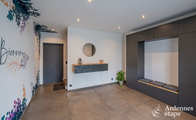 Villa de luxe avec piscine intrieure  Neufchteau pour 8 personnes, parfaite pour familles et couples
