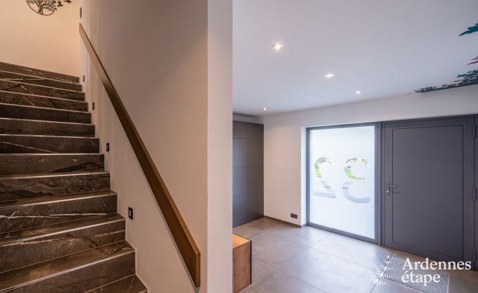 Villa de luxe avec piscine intrieure  Neufchteau pour 8 personnes, parfaite pour familles et couples