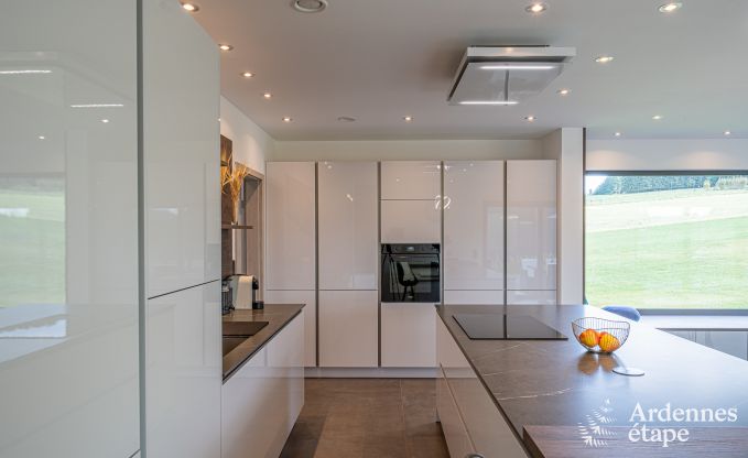 Villa de luxe avec piscine intrieure  Neufchteau pour 8 personnes, parfaite pour familles et couples