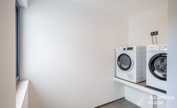 Villa de luxe avec piscine intrieure  Neufchteau pour 8 personnes, parfaite pour familles et couples