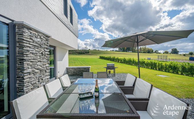 Villa de luxe avec piscine intrieure  Neufchteau pour 8 personnes, parfaite pour familles et couples