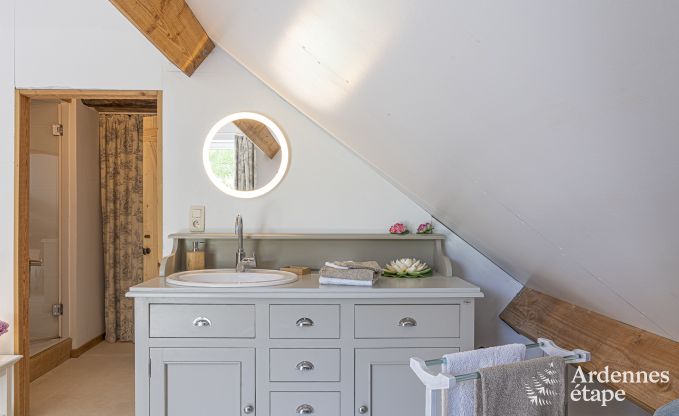 Maison de vacances avec tennis � Onhaye pour 2/3 personnes en Ardenne