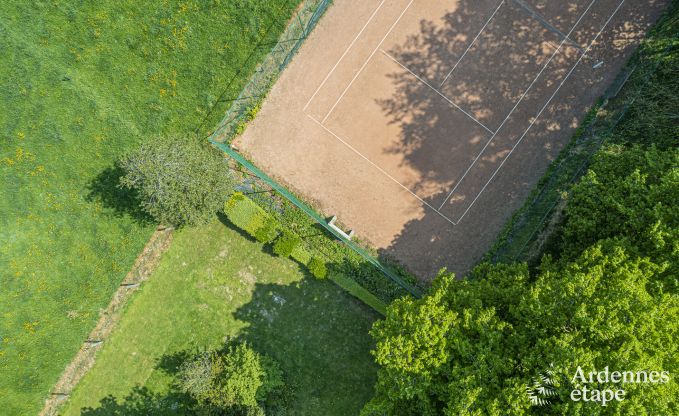 Maison de vacances avec tennis � Onhaye pour 2/3 personnes en Ardenne