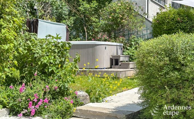 Maison de vacances  Onhaye avec piscine, jacuzzi, sauna et salles de jeux pour 14 personnes prs de Dinant