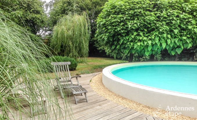 Charmante maison de vacances pour 2 personnes avec piscine intérieure à Oteppe.