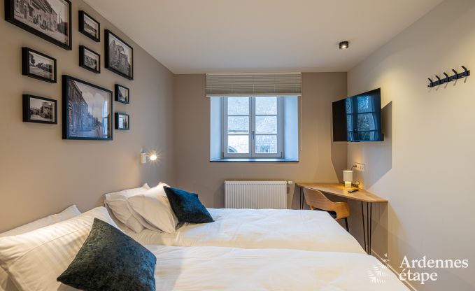 Chteau de luxe pour 30 personnes  Ouffet avec 14 chambres, 12 salles de bains, piscine intrieure, sauna et jardin priv