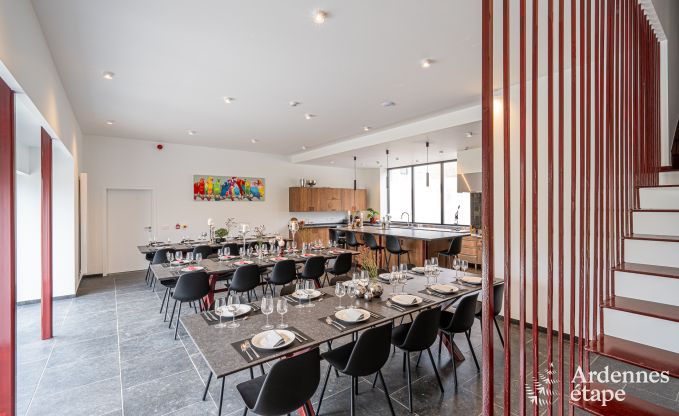 Chteau de luxe pour 30 personnes  Ouffet avec 14 chambres, 12 salles de bains, piscine intrieure, sauna et jardin priv